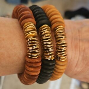 Elegant Cognac, Black, and Brown Bracelet Set With Unusual Gold Accents